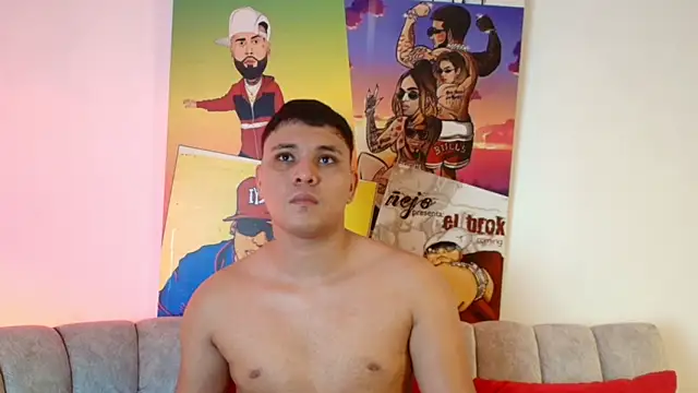 Snapshot of couple_lovelyds chatting on March 5, 9:00 pm couple lovelyds online show from March 5, 9:00 pm