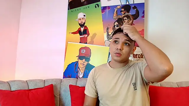 Snapshot of couple_lovelyds chatting on March 6, 8:49 pm couple lovelyds online show from March 6, 8:49 pm