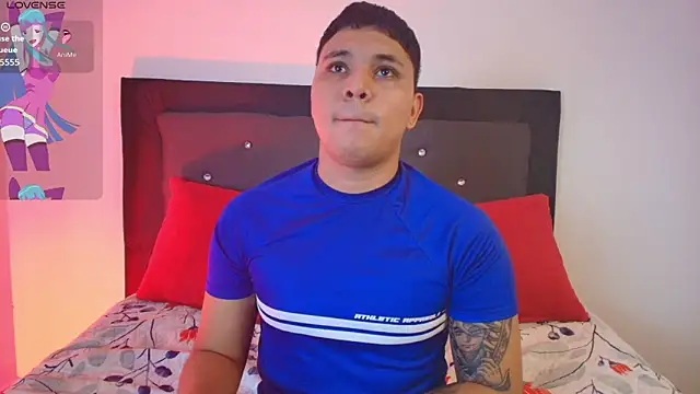 Snapshot of couple_lovelyds chatting on March 15, 9:10 pm couple lovelyds online show from March 15, 9:10 pm