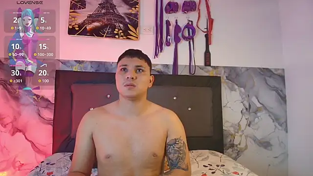 Snapshot of couple_lovelyds chatting on March 20, 9:30 pm couple lovelyds online show from March 20, 9:30 pm