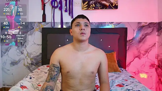 Snapshot of couple_lovelyds chatting on March 26, 9:20 pm couple lovelyds online show from March 26, 9:20 pm