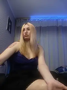 Snapshot of JaneLaJewel chatting on June 3, 6:02 pm JaneLaJewel online show from June 3, 6:02 pm