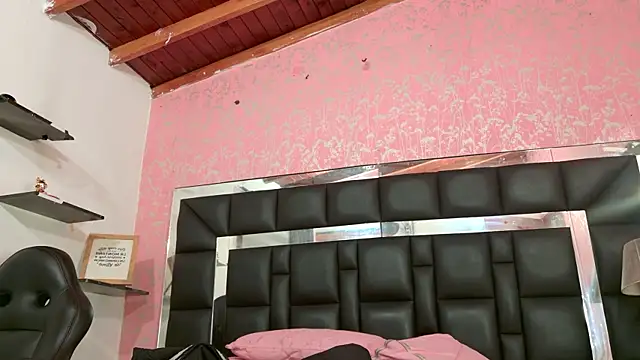 Sofia martiin online show from November 1, 3:08 am