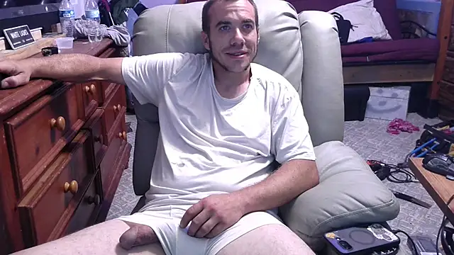 Snapshot of ScubaStevex chatting on October 6, 5:49 am ScubaStevex online show from October 6, 5:49 am