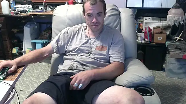 Snapshot of ScubaStevex chatting on October 16, 2:45 am ScubaStevex online show from October 16, 2:45 am