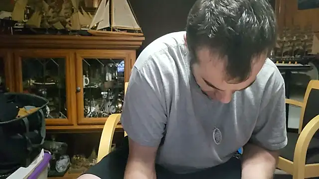 Snapshot of ScubaStevex chatting on March 8, 7:34 am ScubaStevex online show from March 8, 7:34 am