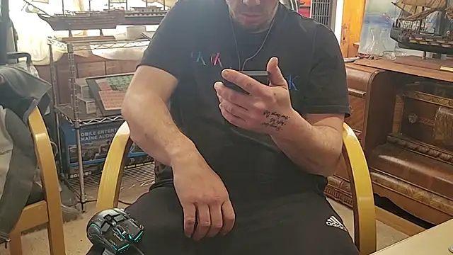 Snapshot of ScubaStevex chatting on March 19, 5:50 pm ScubaStevex online show from March 19, 5:50 pm