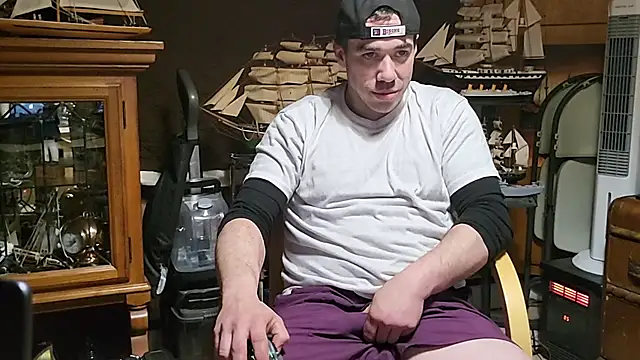 Snapshot of ScubaStevex chatting on March 25, 10:10 am ScubaStevex online show from March 25, 10:10 am