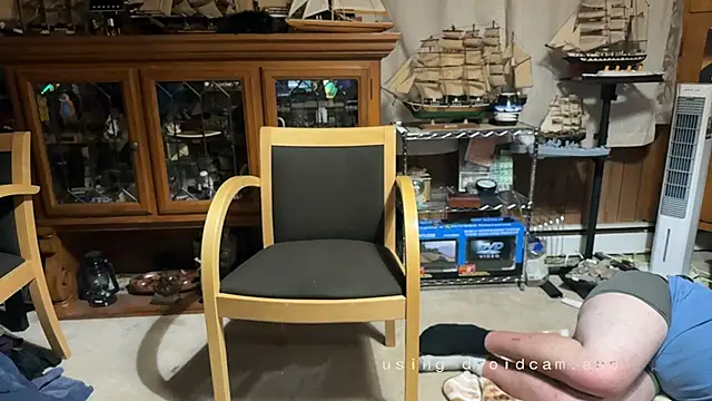Snapshot of ScubaStevex chatting on May 7, 7:58 am ScubaStevex online show from May 7, 7:58 am