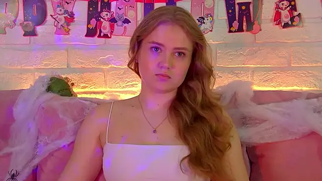 SelinSwarovski online show from October 28, 7:05 pm