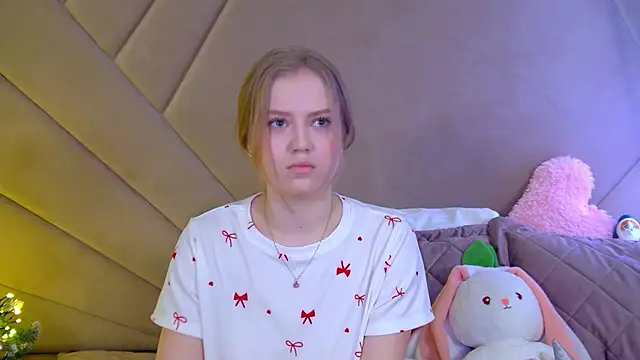 SelinSwarovski online show from December 15, 4:22 pm