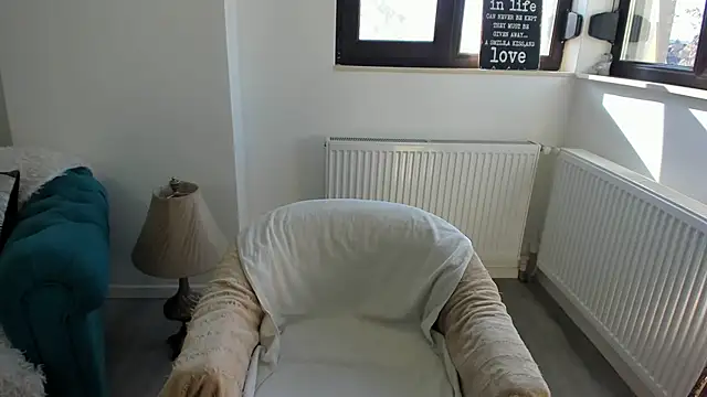 Snapshot of Arya_Shinex chatting on November 3, 8:37 am Arya Shinex online show from November 3, 8:37 am