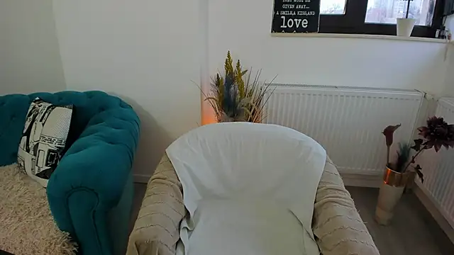 Snapshot of Arya_Shinex chatting on December 23, 9:51 am Arya Shinex online show from December 23, 9:51 am