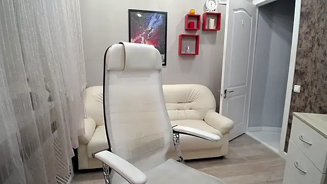 Milla Cutie18 online show from December 5, 6:44 am