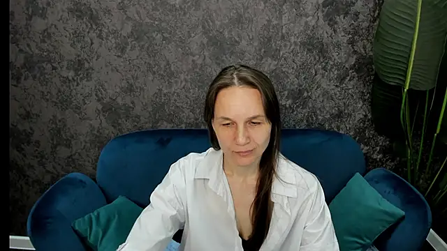 Lillian White online show from March 6, 11:03 am