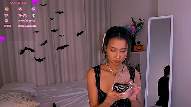 Snapshot of Melissa_Mone chatting on October 28, 5:22 am Melissa Mone online show from October 28, 5:22 am