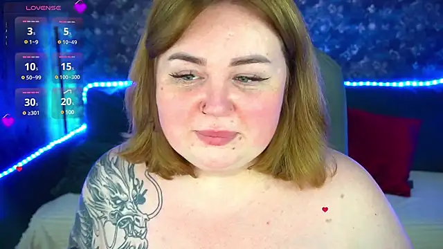 Snapshot of ZaraReignn chatting on December 21, 12:42 am ZaraReignn online show from December 21, 12:42 am