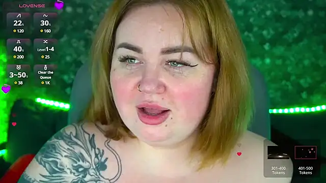 Snapshot of ZaraReignn chatting on December 21, 9:58 pm ZaraReignn online show from December 21, 9:58 pm