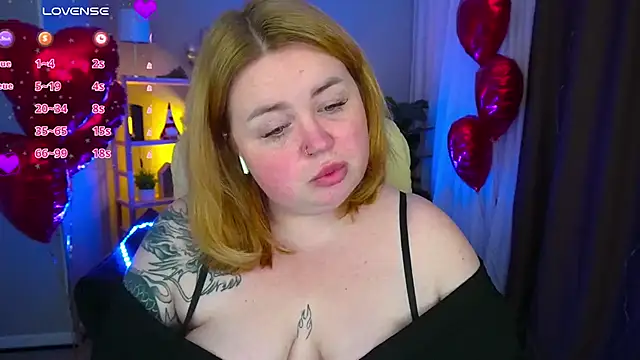 Snapshot of ZaraReignn chatting on February 17, 9:08 pm ZaraReignn online show from February 17, 9:08 pm