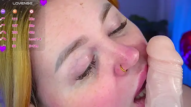 Snapshot of ZaraReignn chatting on February 18, 12:15 am ZaraReignn online show from February 18, 12:15 am