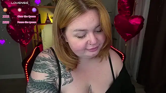 Snapshot of ZaraReignn chatting on February 22, 12:16 am ZaraReignn online show from February 22, 12:16 am