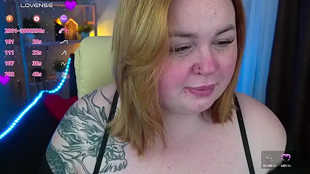 Snapshot of ZaraReignn chatting on March 7, 3:19 am ZaraReignn online show from March 7, 3:19 am