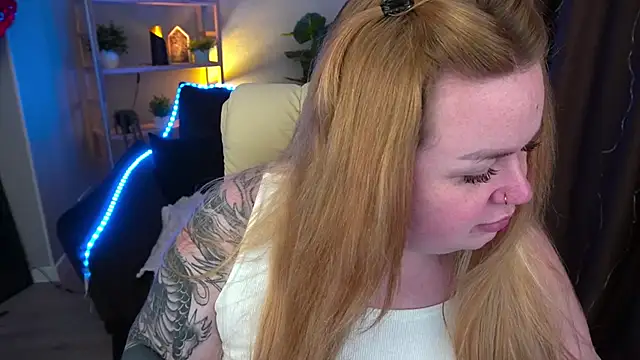 Snapshot of ZaraReignn chatting on March 10, 12:07 am ZaraReignn online show from March 10, 12:07 am