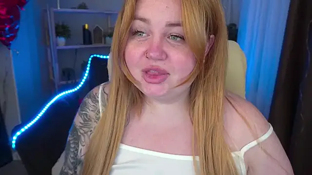 Snapshot of ZaraReignn chatting on March 13, 12:59 am ZaraReignn online show from March 13, 12:59 am