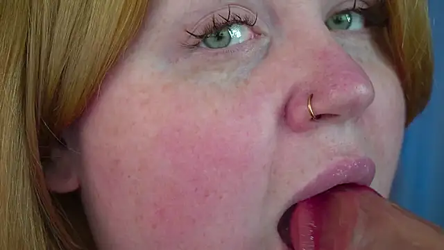 Snapshot of ZaraReignn chatting on March 19, 3:20 am ZaraReignn online show from March 19, 3:20 am