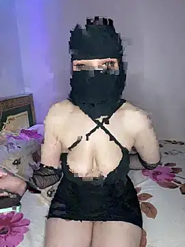 Qamarr online show from February 28, 7:56 pm