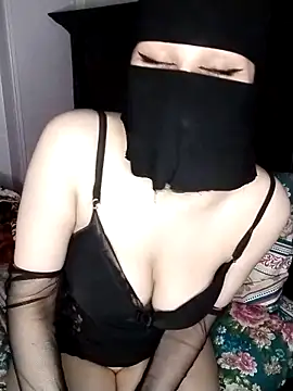 Qamarr online show from March 18, 3:31 am