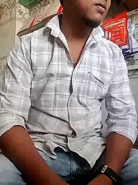 Snapshot of sailord chatting on April 15, 7:59 am sailord online show from April 15, 7:59 am