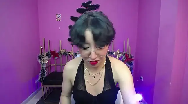 Xayah 77 online show from December 6, 1:11 pm