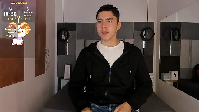 Snapshot of LiamNovak chatting on November 26, 12:06 pm LiamNovak online show from November 26, 12:06 pm