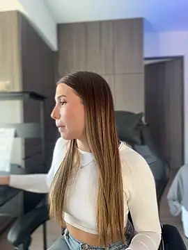 SophieRaily  online show from November 6, 6:42 pm