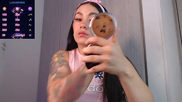 LilaFisher online show from January 17, 11:38 am