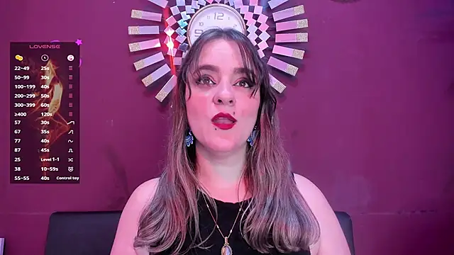 GinnaGrace online show from January 15, 12:47 pm