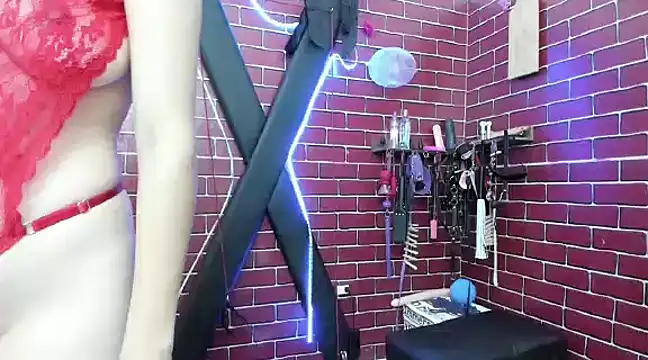 SUBMISSION BDSM online show from February 1, 1:30 pm