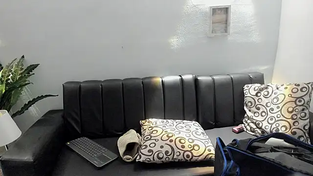 Mia petite01 online show from November 15, 10:48 pm