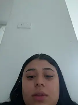alissonfernandez  online show from December 30, 5:55 pm