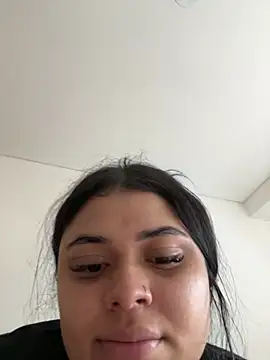 alissonfernandez  online show from January 1, 6:38 pm