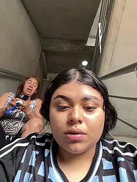 alissonfernandez  online show from January 3, 3:44 pm