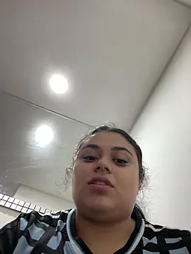 alissonfernandez  online show from January 3, 10:51 pm
