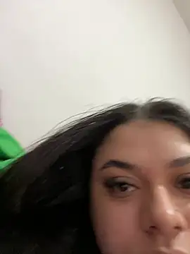alissonfernandez  online show from January 10, 3:06 pm