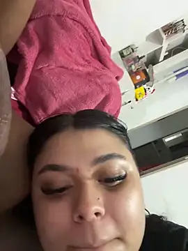 alissonfernandez  online show from January 12, 1:00 am
