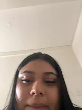 alissonfernandez  online show from January 22, 6:52 pm