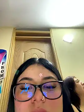 alissonfernandez  online show from January 9, 11:06 pm