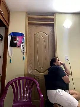 alissonfernandez  online show from January 10, 11:53 pm