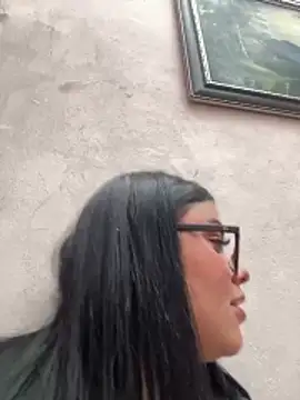 alissonfernandez  online show from May 8, 9:53 pm