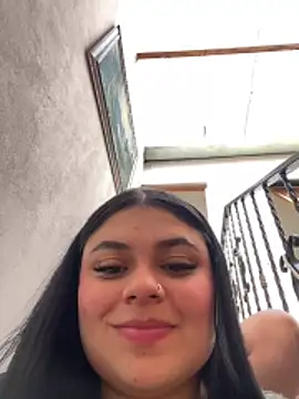 alissonfernandez  online show from May 20, 7:20 pm